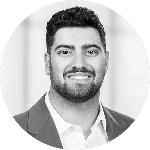 Portrait von Murat Şimşek.